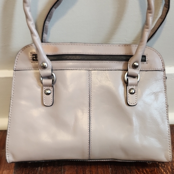 Patricia Nash Gray Shoulder Bag with Textured Leather and Adjustable Strap - Picture 4 of 14